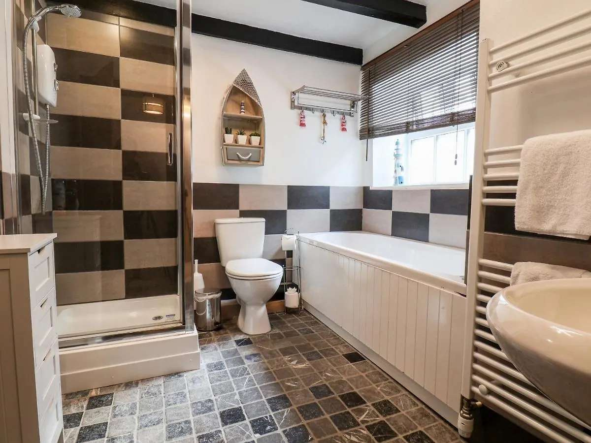 Midships Cottage Whitby